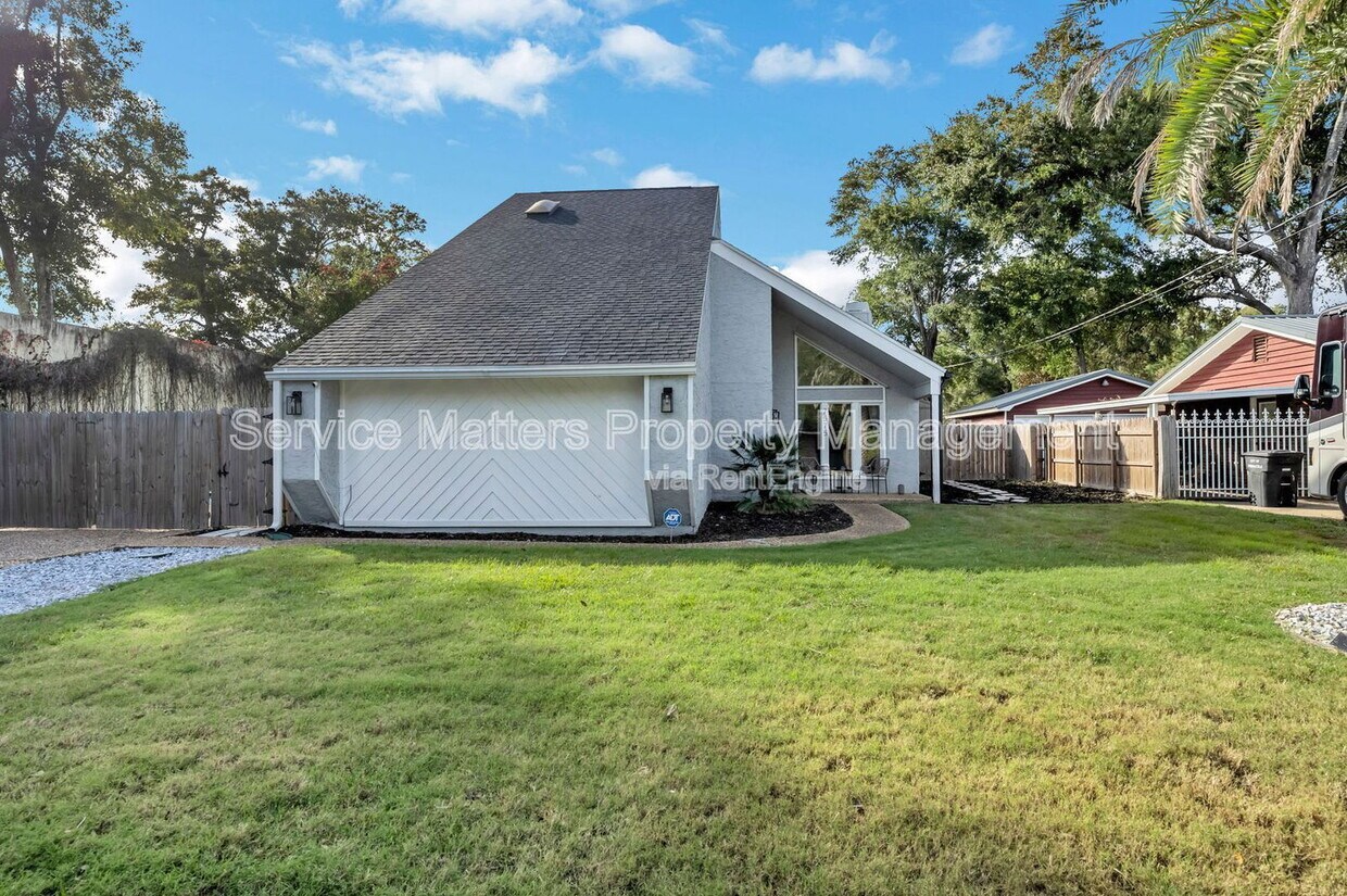 Foto principal - 7575 Tippin Ave