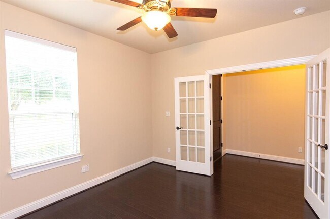 Building Photo - 12004 Versante Cir