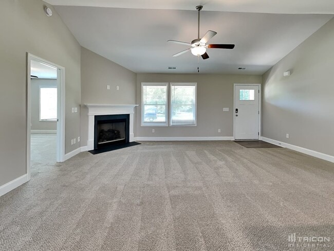 Building Photo - 20 Pine Meadow Way