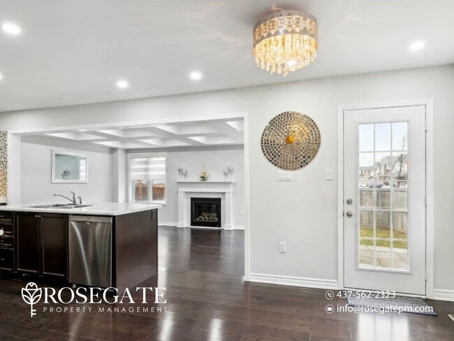 Building Photo - Spacious 4-Bedroom Detached Corner Home with Garage & Backyard in Brampton