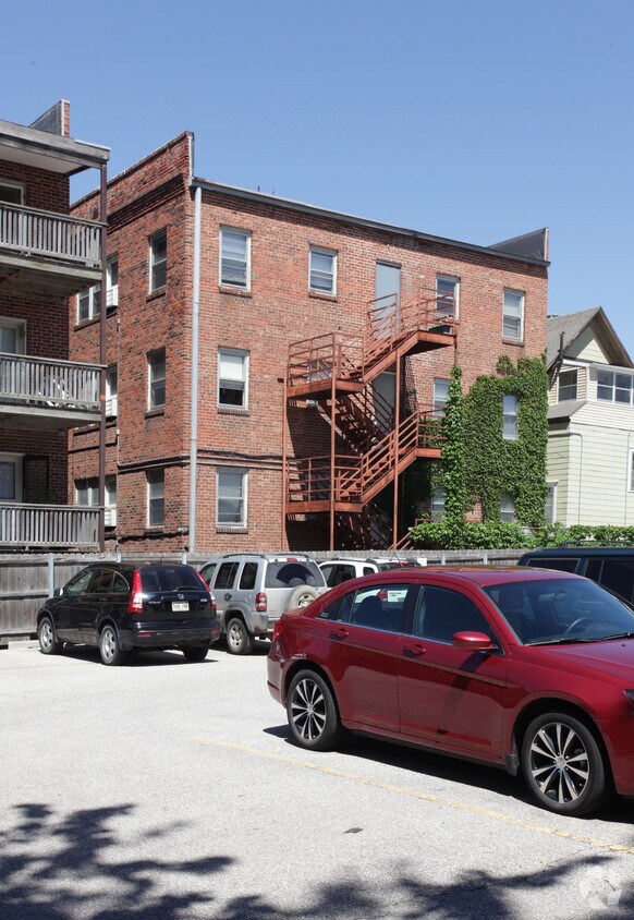 Foto del edificio - 640 S 12th - 12H Apartments
