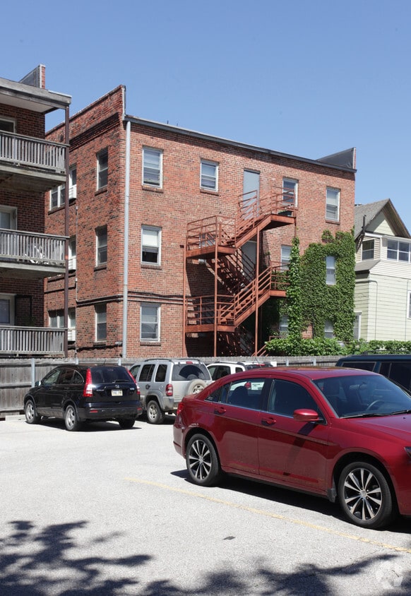 Building Photo - 640 S 12th St