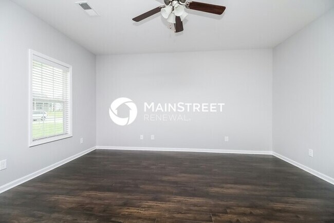 Building Photo - 4 Bedroom Pet-Friendly Home in Spring Hill, TN with Main Street Renewal