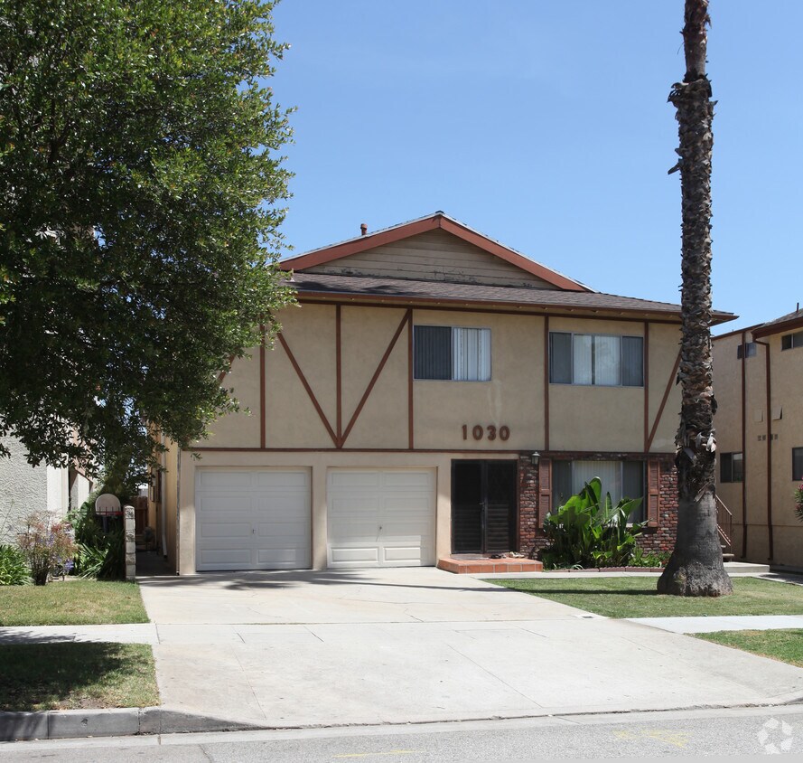 Building Photo - 1030 Thompson Ave