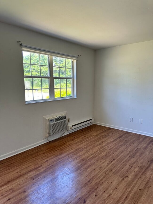 Building Photo - 7610 Bellehaven Drive (Unit 8)