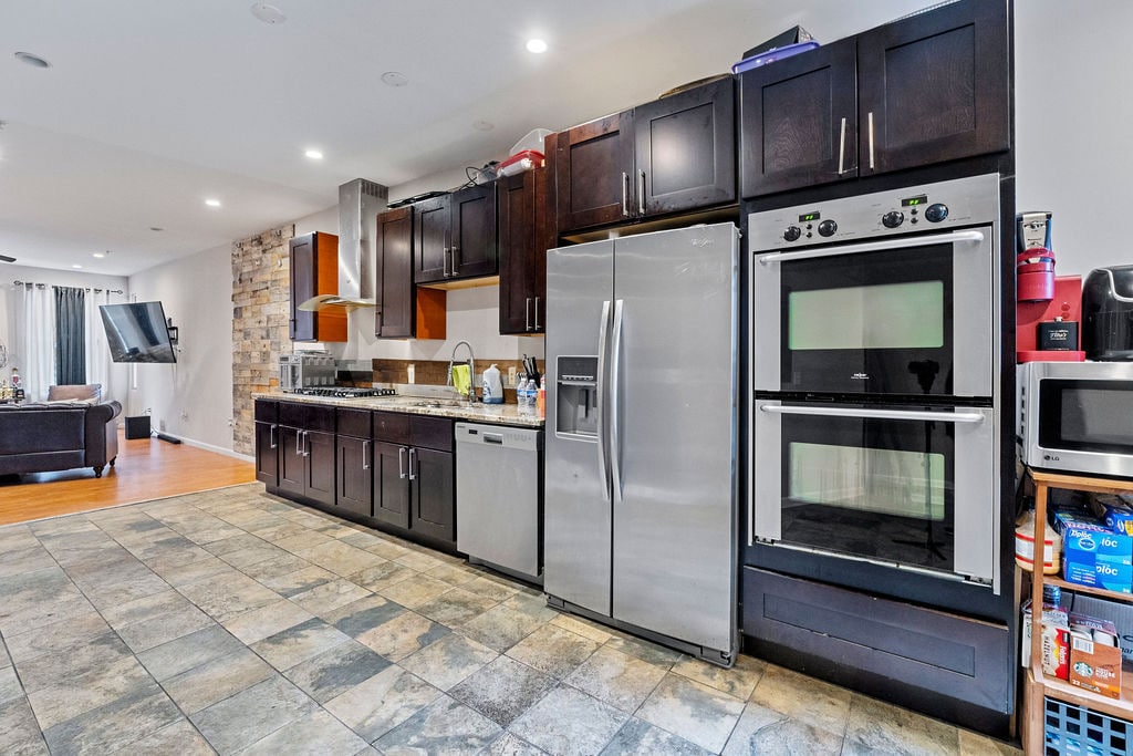 Foto principal - 2124 Bolton St