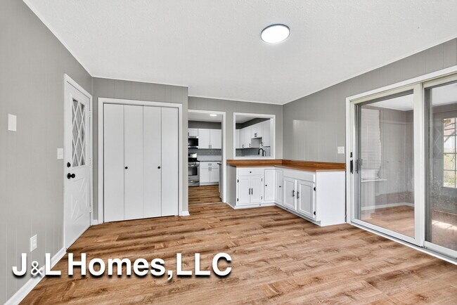 Foto del edificio - 1655 Westfield Dr N