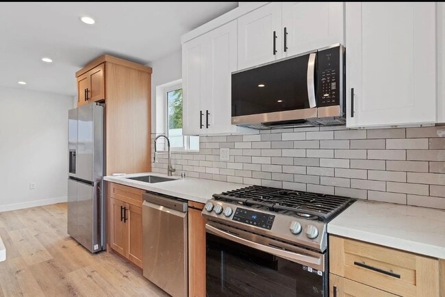 Building Photo - 6319 Camellia Ave