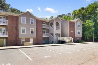 Foto del edificio - 663 Bartons Landing Pl
