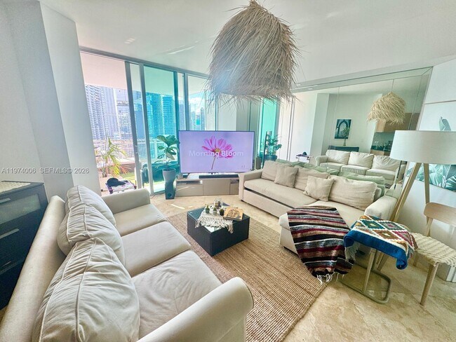 Foto del edificio - 350 S Miami Ave