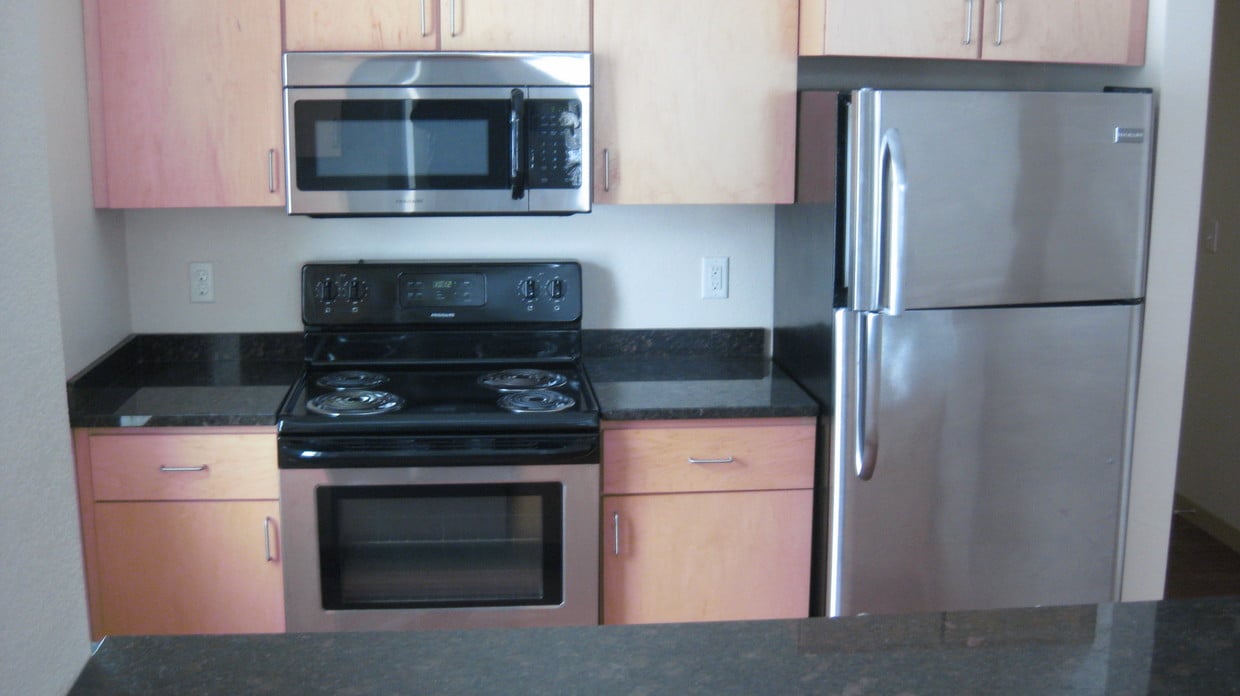 Meadow Ridge Apartments in Pewaukee, WI