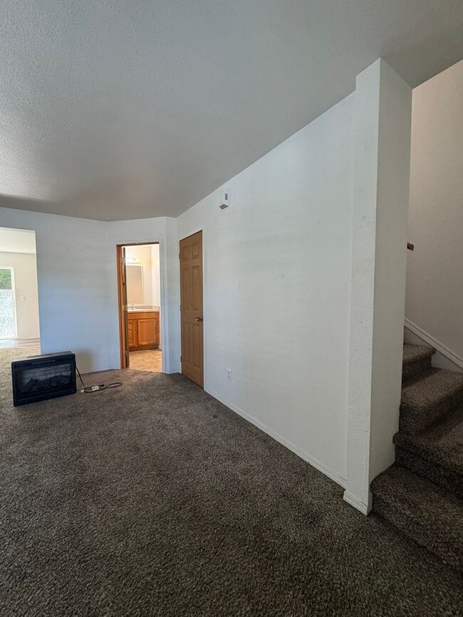 Building Photo - 1512 N Brook Ct
