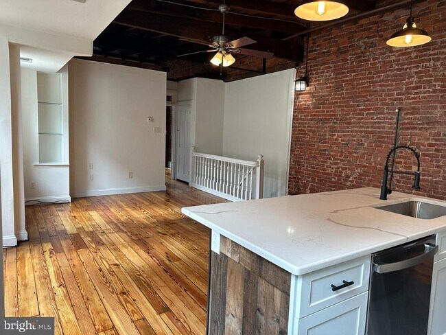 Foto del edificio - 115 W 13th St