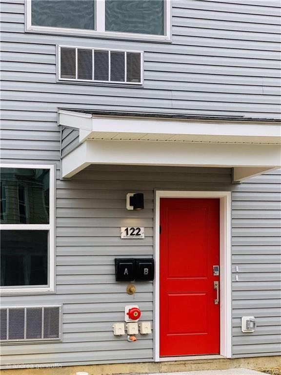 Building Photo - 122 W Nesquehoning St