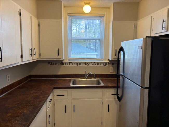 Foto del edificio - 66 Hamlet Ave