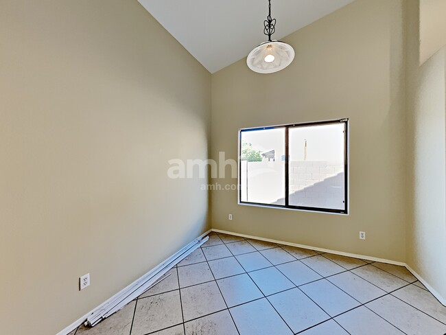Building Photo - 9342 W Kingman Street