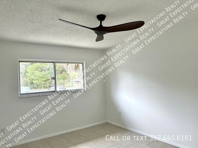 Foto del edificio - 5844 SE Drew Rd