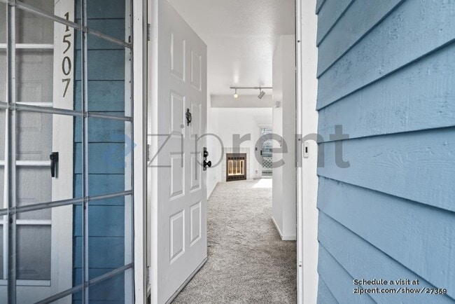 Building Photo - 1511 Four Oaks Cir