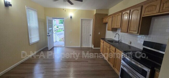 Foto del edificio - 315 S Courtland St