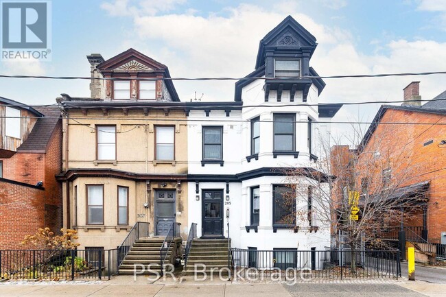 Building Photo - 205-205 Gerrard St E