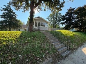 Building Photo - 1547 13th St