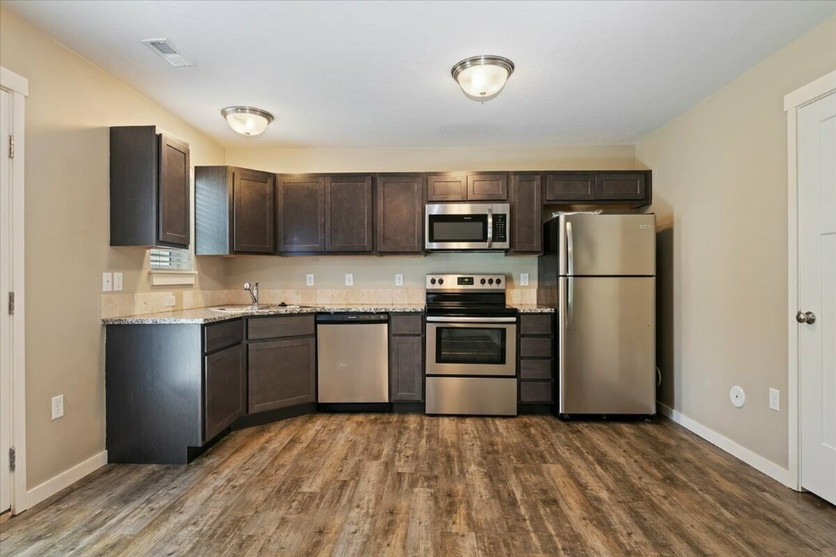 Foto principal - Timbercreek Townhomes