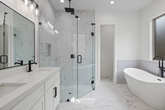 Building Photo - 255 Kathryn's Ct