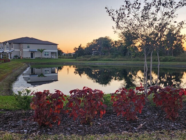 Foto del edificio - 11041 65th Ter E