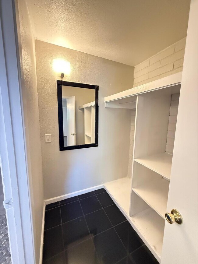 Foto del edificio - 825 N 2nd Ave