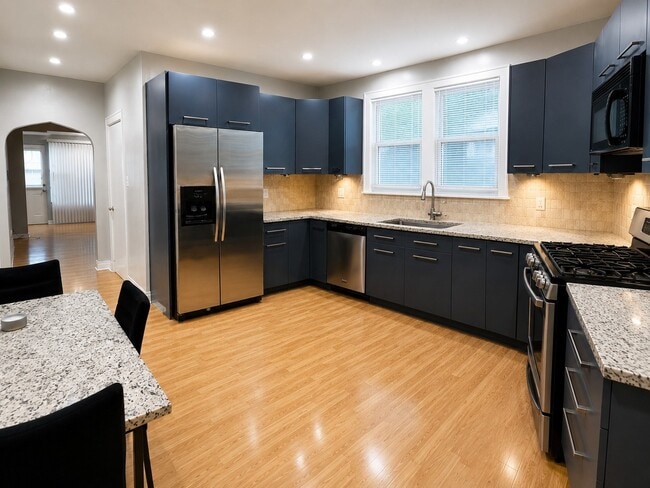 Foto del edificio - 4326 Wesley Terrace