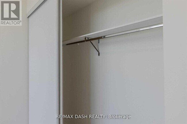 Photo du bâtiment - 151 Avenue Rd