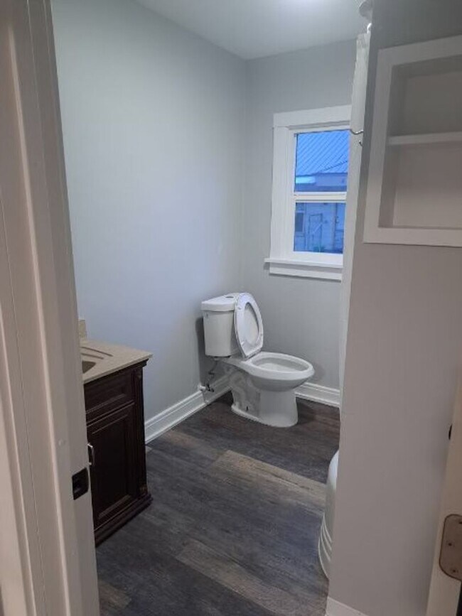 Foto del edificio - 1 Bedroom, 1 Bathroom Apartment - Located ...
