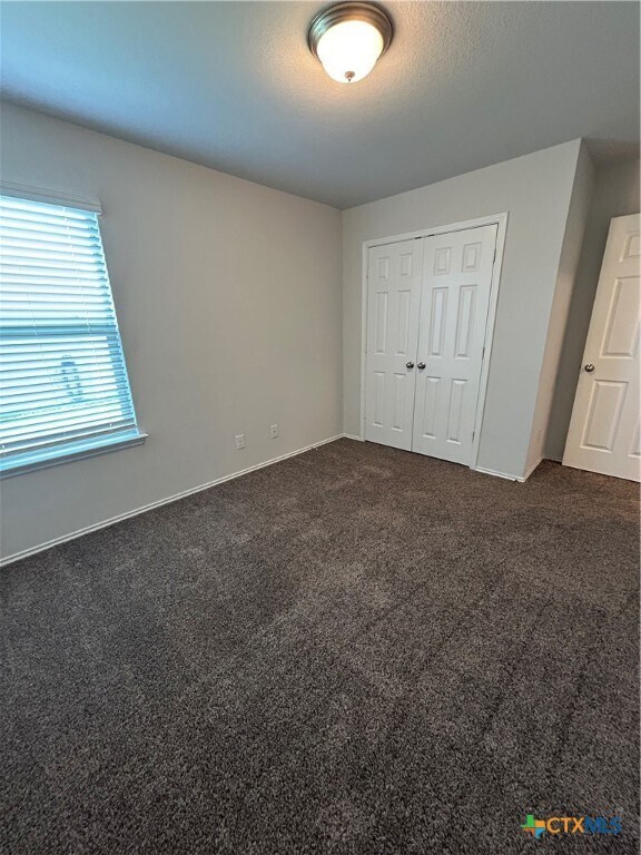 Foto del edificio - 1820 Fall Creek Ct
