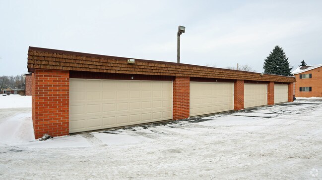 Building Photo - Pleasant View Apartments