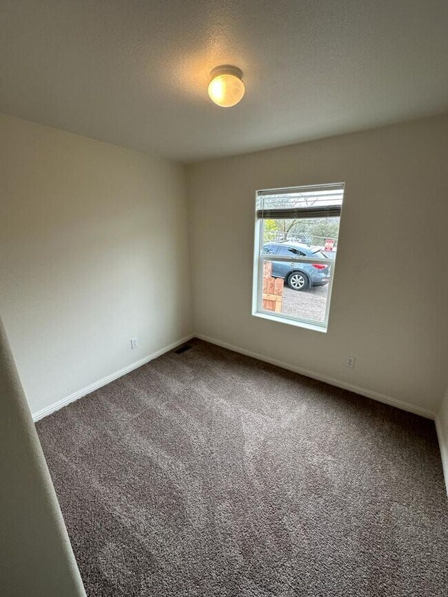 Foto del edificio - 3 Bedroom 2 BA Manufactured Home