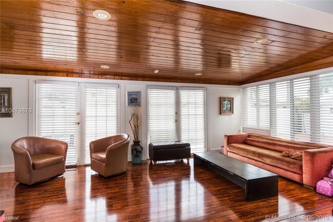 Foto del edificio - 3 br, 2 bath  - 7517 Bounty Ave