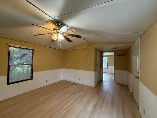 Foto del edificio - 4004 Kimberly Ln