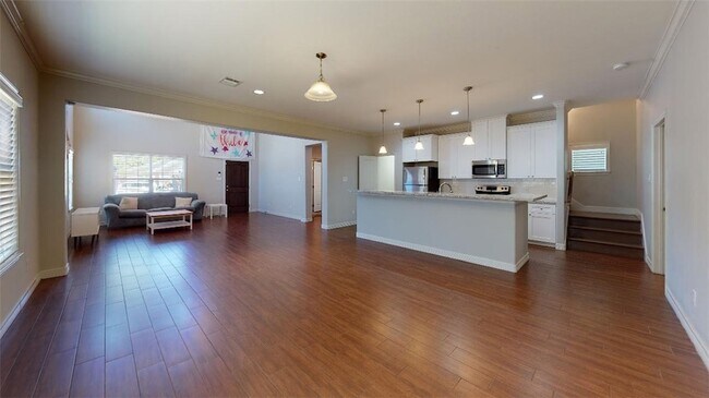 Foto del edificio - 302 Gilchrist Ave