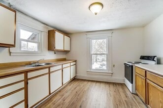 Building Photo - 888-890-890 Studer Ave