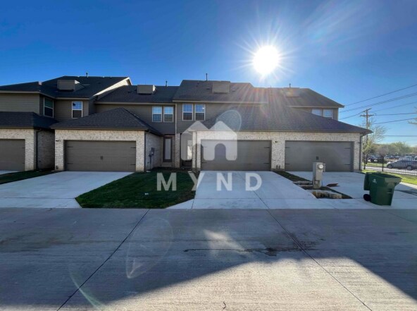 Primary Photo - 5505 Crosby Dr