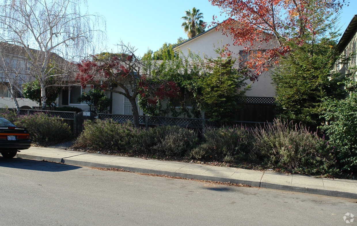 Building Photo - 178 Permanente Way