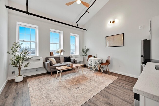 Building Photo - Fleetwood Lofts