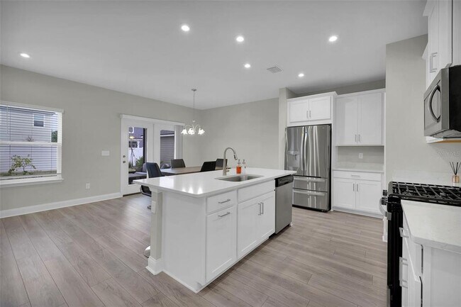 Foto del edificio - 13124 Holsinger Blvd