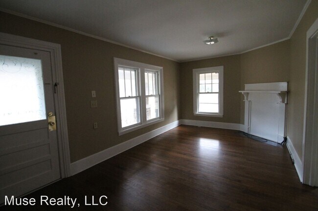 Building Photo - 4 br, 1 bath House - 4440 Saluda Road