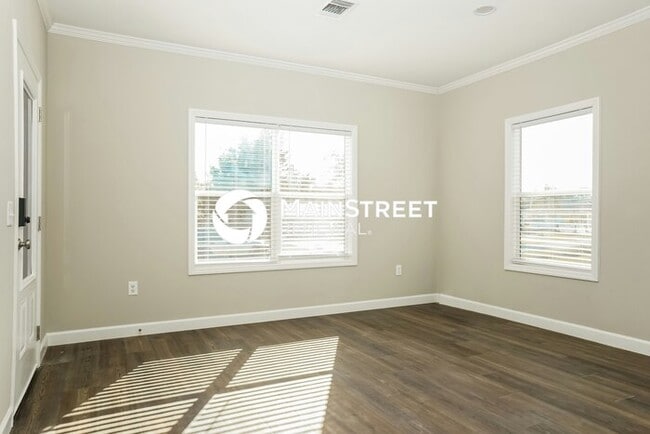 Foto del edificio - 4 Bedroom Pet-Friendly Home in North Port, FL with Main Street Renewal