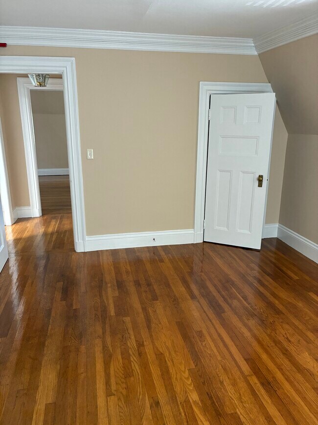 Foto del edificio - 131 Irving Ave