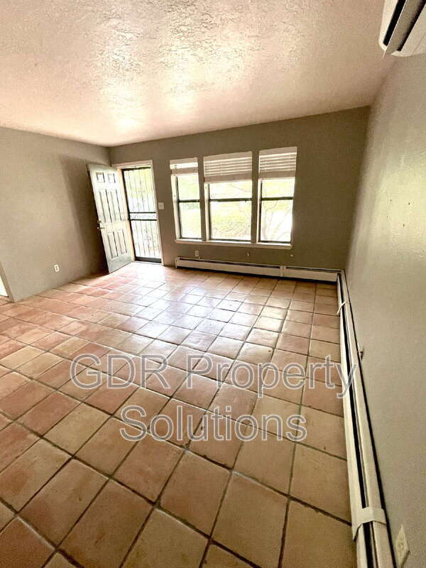 Foto del edificio - 314 Amherst Dr SE