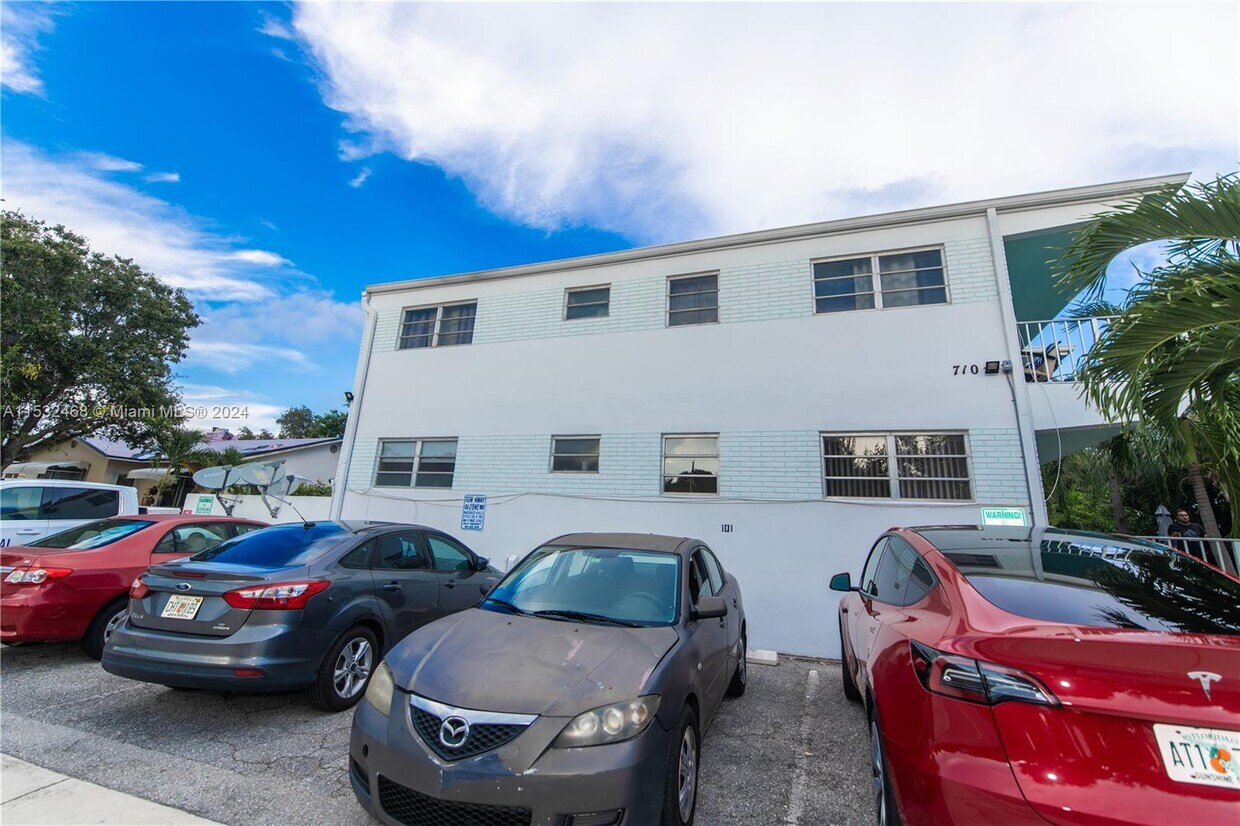 Primary Photo - 710 N K St