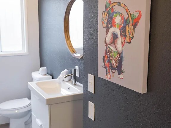 Foto del edificio - 3358 W Imperial Hwy