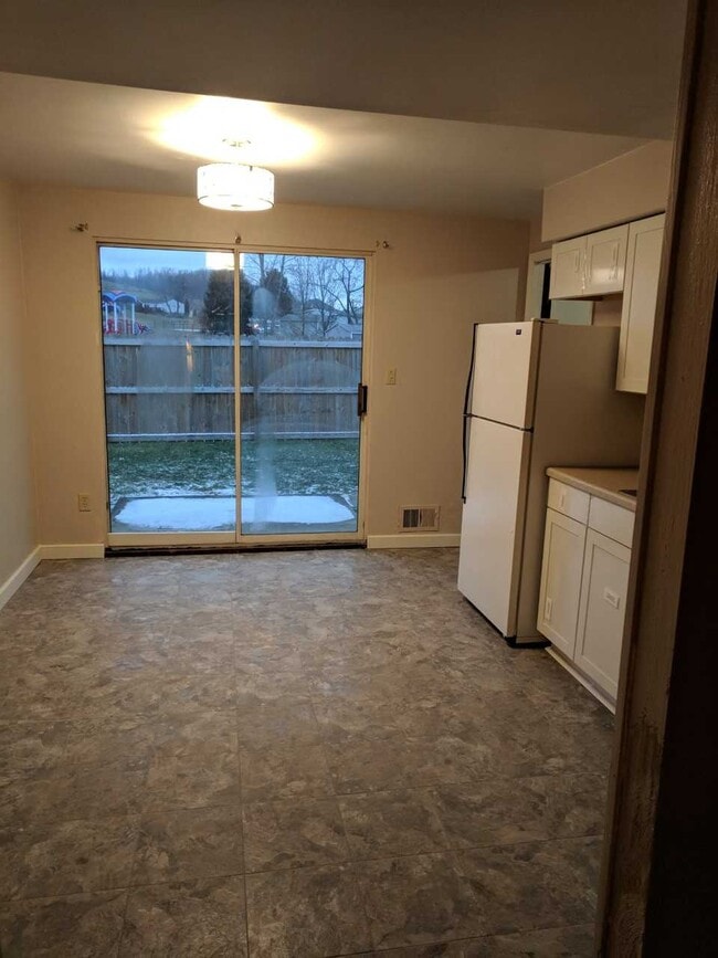 Building Photo - Parkridge Apartments